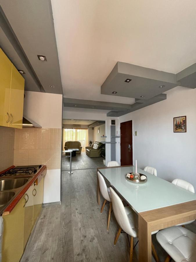 Lovely 3 Bedrooms Apartament Gran Varadino Esterno foto